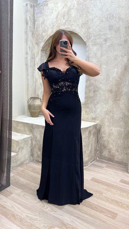 Siyah İşleme Detay Güpürlü Büyük Beden Abiye Elbise