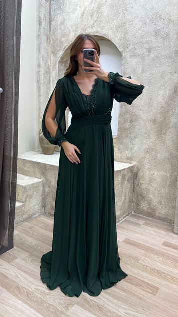 Smaragdgrünes Abendkleid mit V-Ausschnitt und Ballonärmeln, besticktes Design in Übergröße