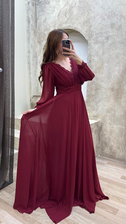 Bordo V Yaka Balon Kol İşlemeli Tasarım Büyük Beden Abiye Elbise
