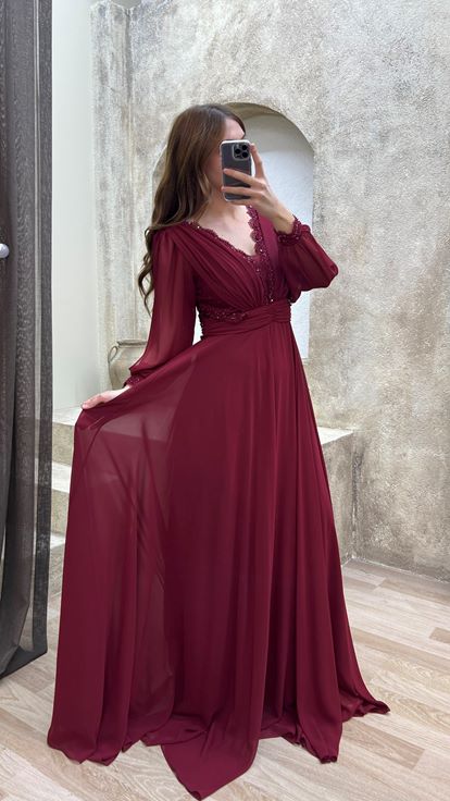 Bordo V Yaka Balon Kol İşlemeli Tasarım Büyük Beden Abiye Elbise