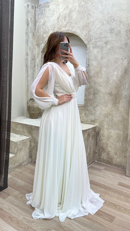 Beyaz V Yaka Balon Kol İşlemeli Tasarım Büyük Beden Abiye Elbise