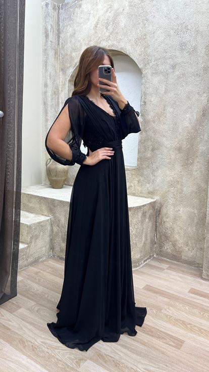 Siyah V Yaka Balon Kol İşlemeli Tasarım Büyük Beden Abiye Elbise