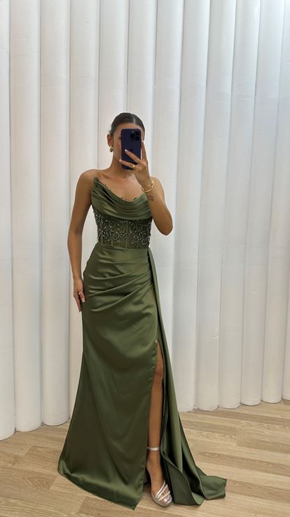 Derechos Straaplez Shirring Detalle Diseño bordado de cintura Vestido de noche de satén