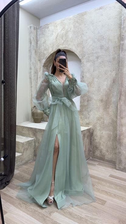 Mint Green Balloon Sleeve Shoulders Embroidered Design Tulle Evening Dress