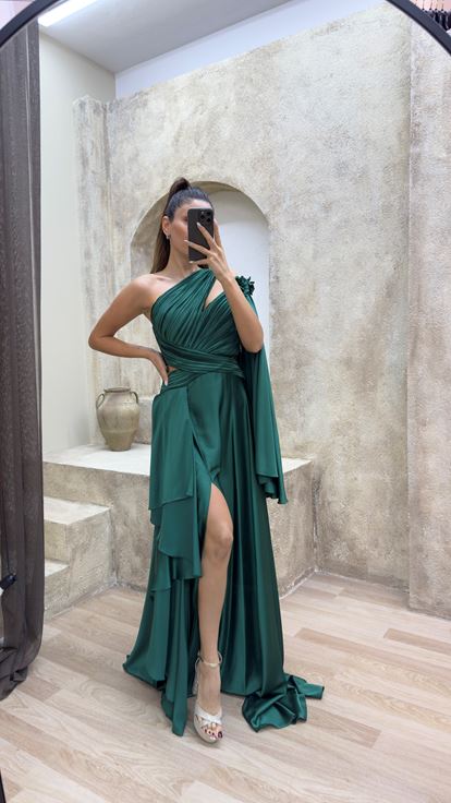 Emerald Green Balloon Sleeve Pleated Waist Detail Designed Satin Evening Dress