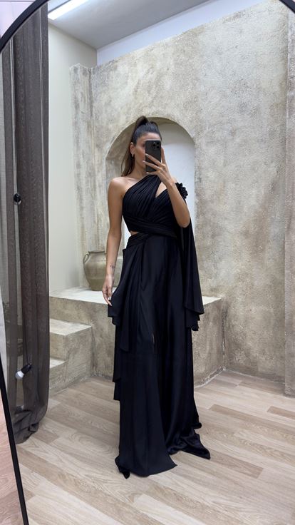 Black Balloon Sleeve Pleated Waist Detail Design Satin Evening Dress