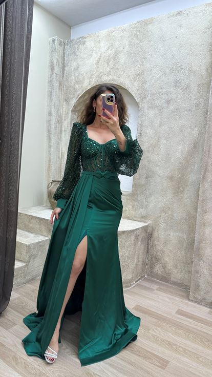 Zümrüt Yeşili Balon Kol Transparan Detay İşlemeli Tasarım Abiye Elbise