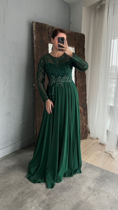 Emerald Green Waist Detail Embroidered Design Plus Size Evening Dress