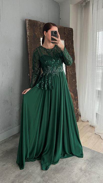 Emerald Green Waist Detail Embroidered Design Plus Size Evening Dress