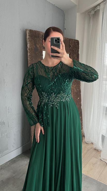 Emerald Green Waist Detail Embroidered Design Plus Size Evening Dress