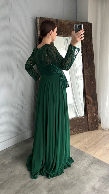 Emerald Green Waist Detail Embroidered Design Plus Size Evening Dress