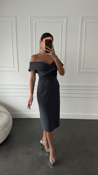Gray Boat Neck Design Pencil Dress