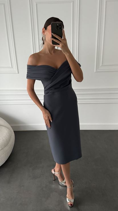 Gray Boat Neck Design Pencil Dress