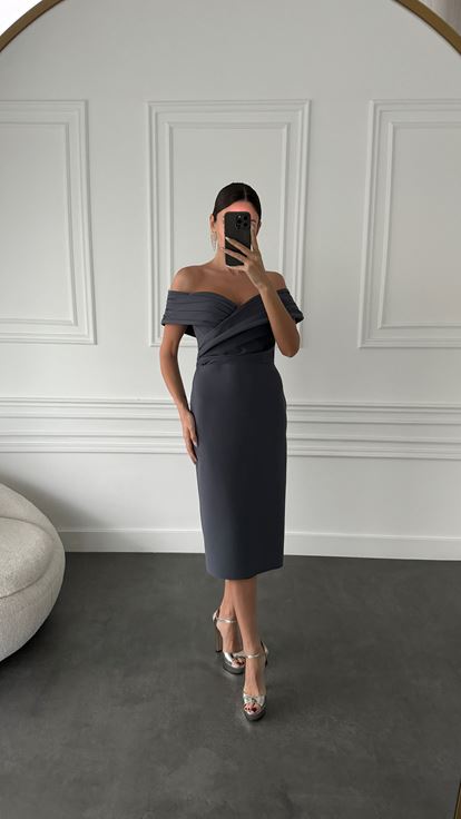 Gray Boat Neck Design Pencil Dress