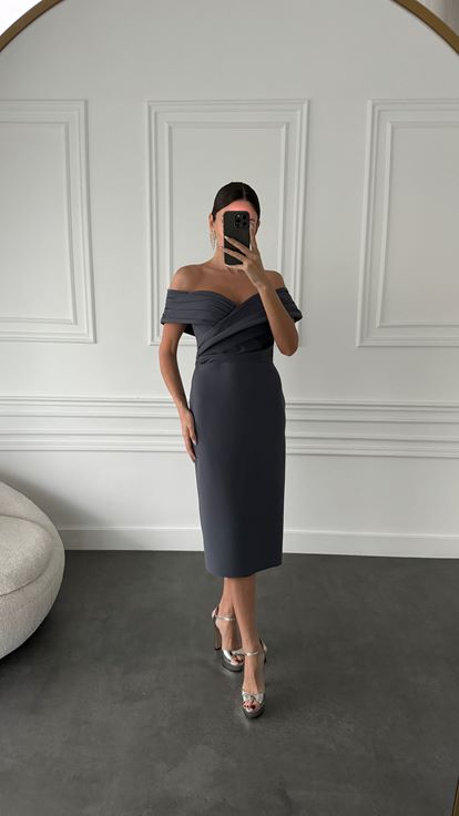 Gray Boat Neck Design Pencil Dress