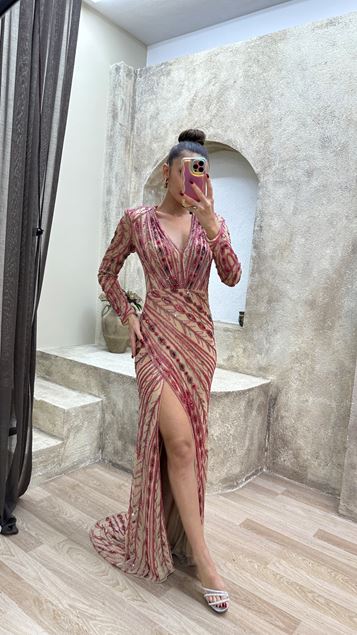 Vestido de noche de diseño especial bordado en piedra fucsia