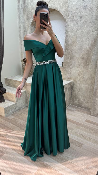 Green Boat Neck Design Satin Evening Dress