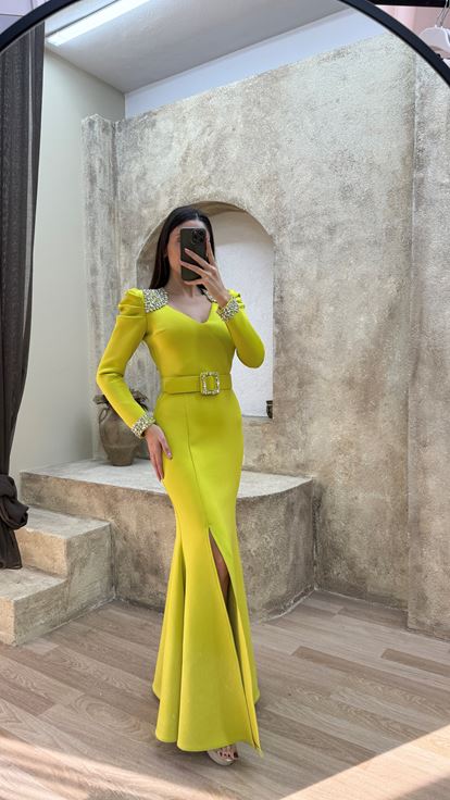 Yellow Shoulders Embroidery Detail Slit Mermaid Evening Dress