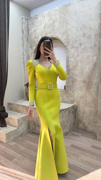 Yellow Shoulders Embroidery Detail Slit Mermaid Evening Dress
