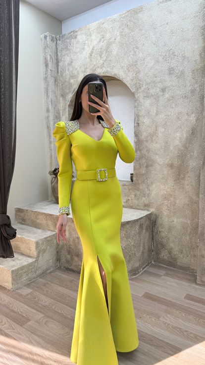 Yellow Shoulders Embroidery Detail Slit Mermaid Evening Dress