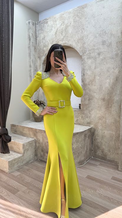 Yellow Shoulders Embroidery Detail Slit Mermaid Evening Dress