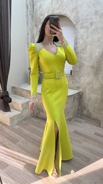 Yellow Shoulders Embroidery Detail Slit Mermaid Evening Dress