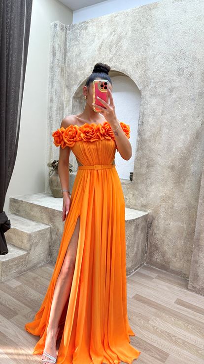 Turuncu Straplez Göğsü Gül Bel Detay Tasarım Abiye Elbise