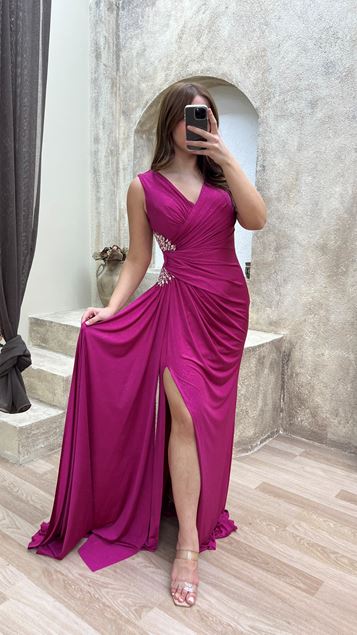 Vestido de noche de diseño bordado de piedra con cuello en V