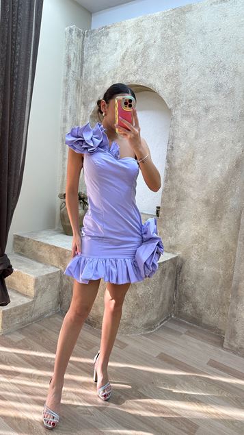Lila Omuz Detay Fırfırlı Tasarım Mini Elbise
