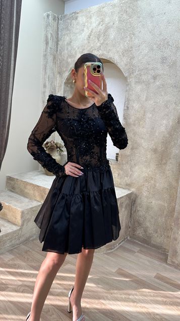 Siyah Çiçek Detay Transparan Tasarım Elbise