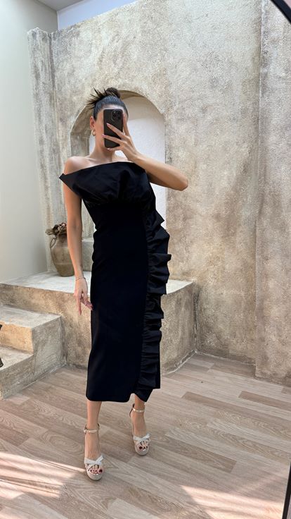 Schwarzes trägerloses Designer Kleid mit Rüschendetails