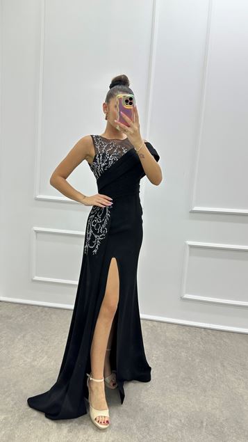 Siyah Omuz Detay Drapeli Tasarım Abiye Elbise
