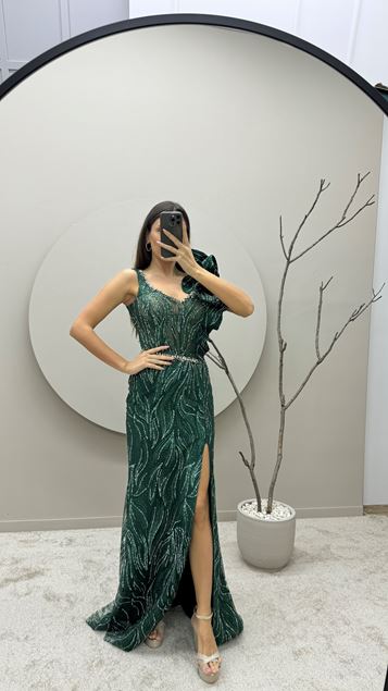 Emerald Green Shoulder Flywheel Detail Embroidered Design Evening Dress
