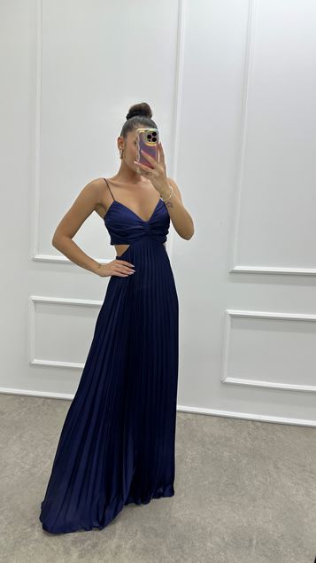 Vestido de noche de diseño plisado con detalle en la espalda azul marino