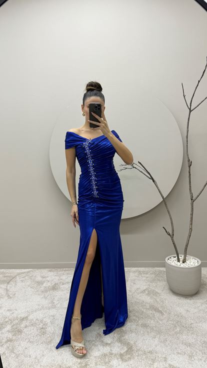 Saks Bel Detay Taş İşlemeli Tasarım Saten Abiye Elbise