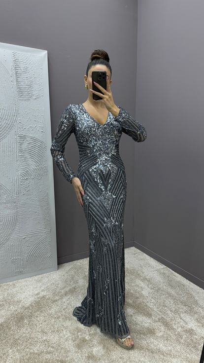 Grey V -Ceck Stone Dettagli Special Design Resign Design Abito