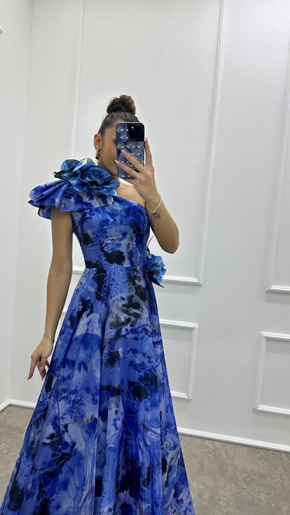 Saks Shoulder and Waist Detail Patterned Design Evening Dress