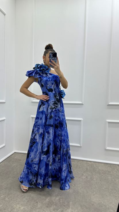 Saks Shoulder and Waist Detail Patterned Design Evening Dress