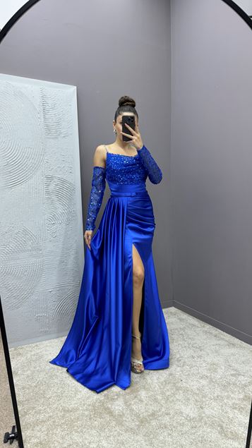 Saks Sleeve Detail Design Satin Evening Dress