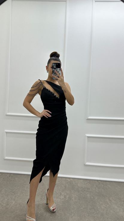Black One Shoulder Chain Detail Design Dress