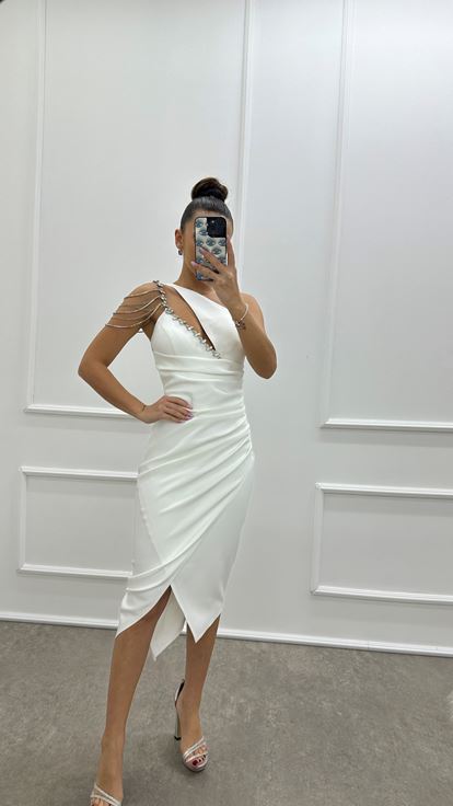 White One Shoulder Chain Detail Design Dress