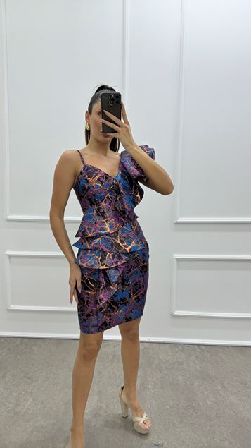 Dettaglıo Trasparentre Fuchsıa Volanlı Desıgnore