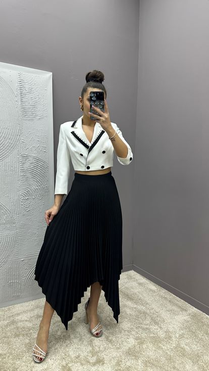 Jupe Noire Coupe Asymétrique Design Plissé Double Set