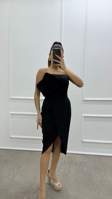 Siyah Straplez Çiçek Detay Tasarım Elbise