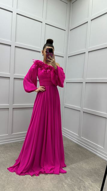 Fuşya Straplez Göğsü Gül Detay Balon Kol Tasarım Abiye Elbise