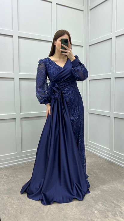 Vestido de noche de manga globo azul marino con detalle de cintura bordado de diseño de talla grande