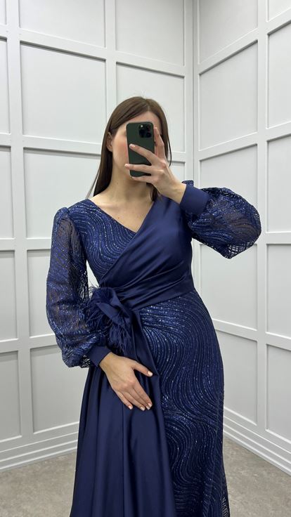 Vestido de noche de manga globo azul marino con detalle de cintura bordado de diseño de talla grande