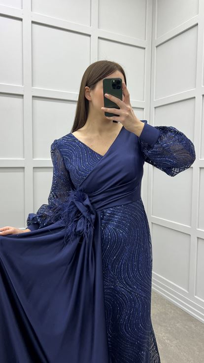 Vestido de noche de manga globo azul marino con detalle de cintura bordado de diseño de talla grande