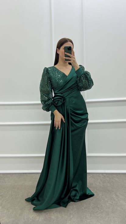 Emerald Green Balloon Sleeve Waist Detail Embroidered Design Satin Plus Size Evening Dress