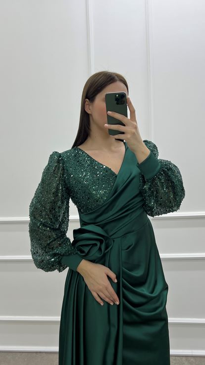 Emerald Green Balloon Sleeve Waist Detail Embroidered Design Satin Plus Size Evening Dress
